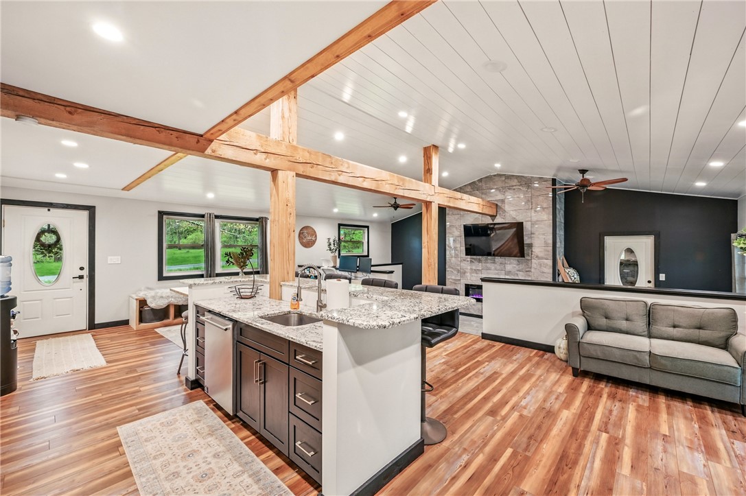 Pymatuning Twp, Pennsylvania 16154, United States, 3 Bedrooms Bedrooms, ,2 BathroomsBathrooms,Residential,Active,124656