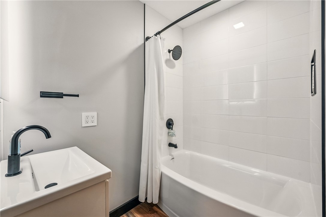 Pymatuning Twp, Pennsylvania 16154, United States, 3 Bedrooms Bedrooms, ,2 BathroomsBathrooms,Residential,Active,124656