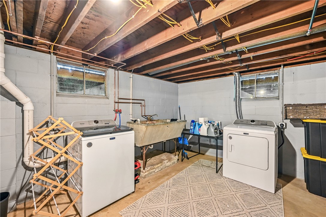 Pymatuning Twp, Pennsylvania 16154, United States, 3 Bedrooms Bedrooms, ,2 BathroomsBathrooms,Residential,Active,124656