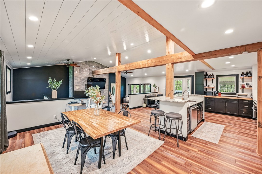 Pymatuning Twp, Pennsylvania 16154, United States, 3 Bedrooms Bedrooms, ,2 BathroomsBathrooms,Residential,Active,124656