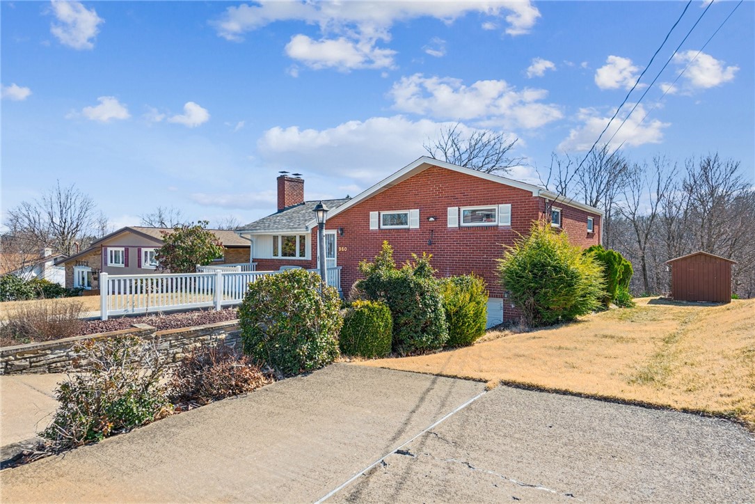 960 Fredericka Drive Dr, South Park, Pennsylvania image 3