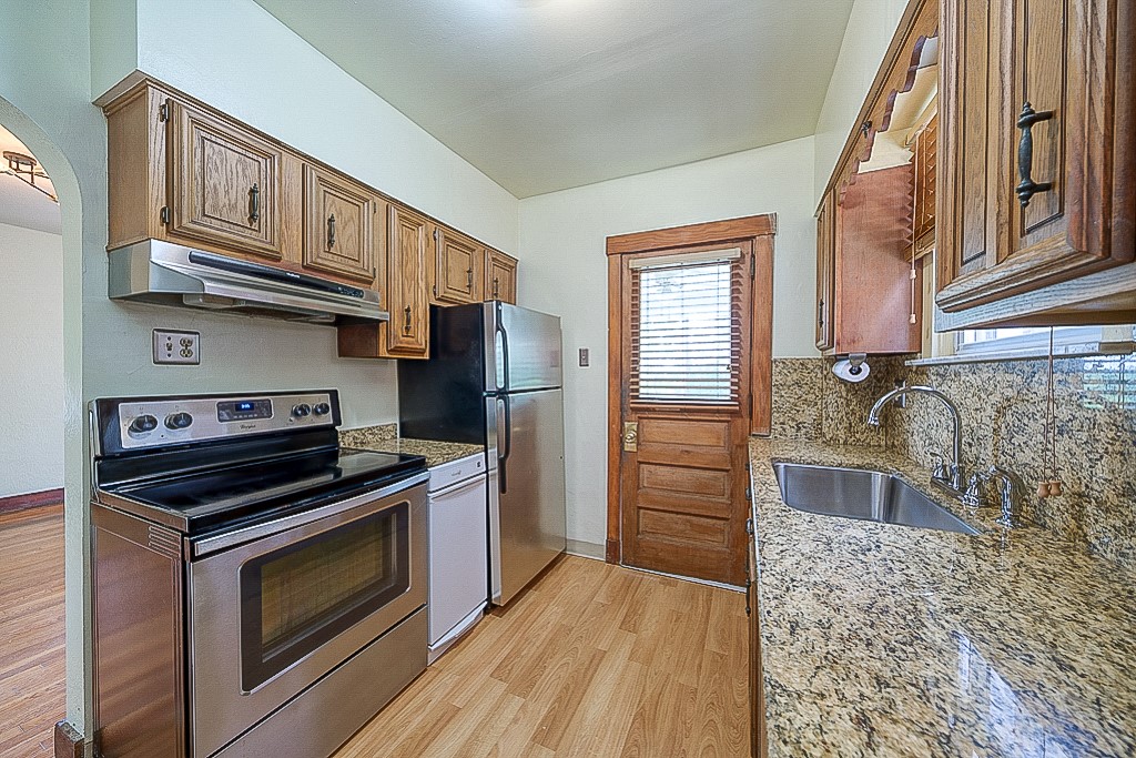 Mt Washington, Pennsylvania 15211, United States, 3 Bedrooms Bedrooms, ,2 BathroomsBathrooms,Residential,Pending,47725