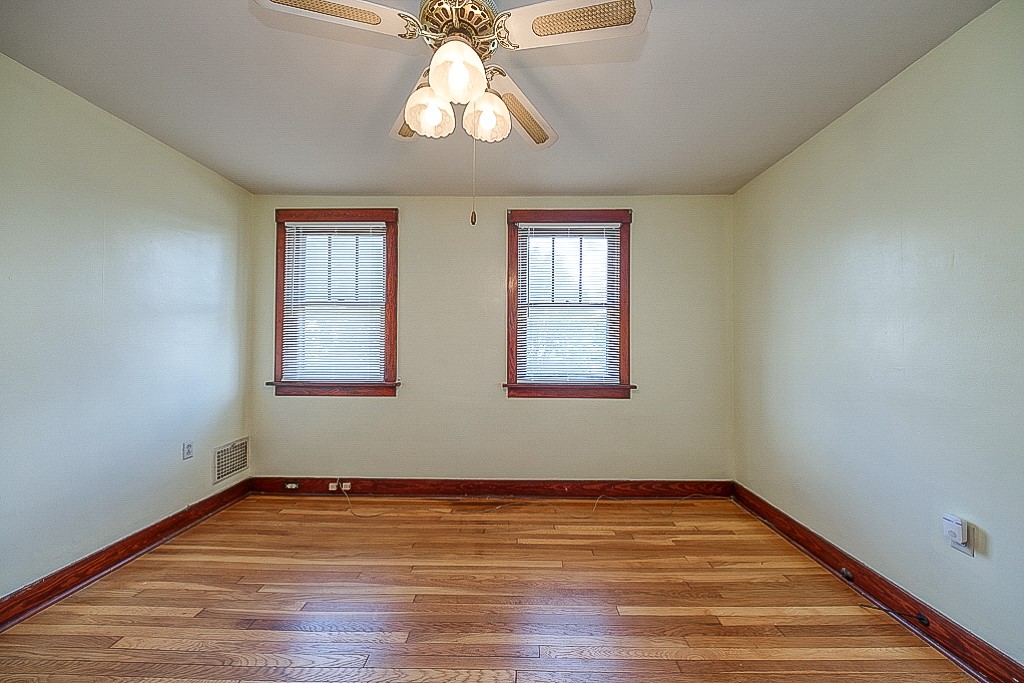 Mt Washington, Pennsylvania 15211, United States, 3 Bedrooms Bedrooms, ,2 BathroomsBathrooms,Residential,Pending,47725