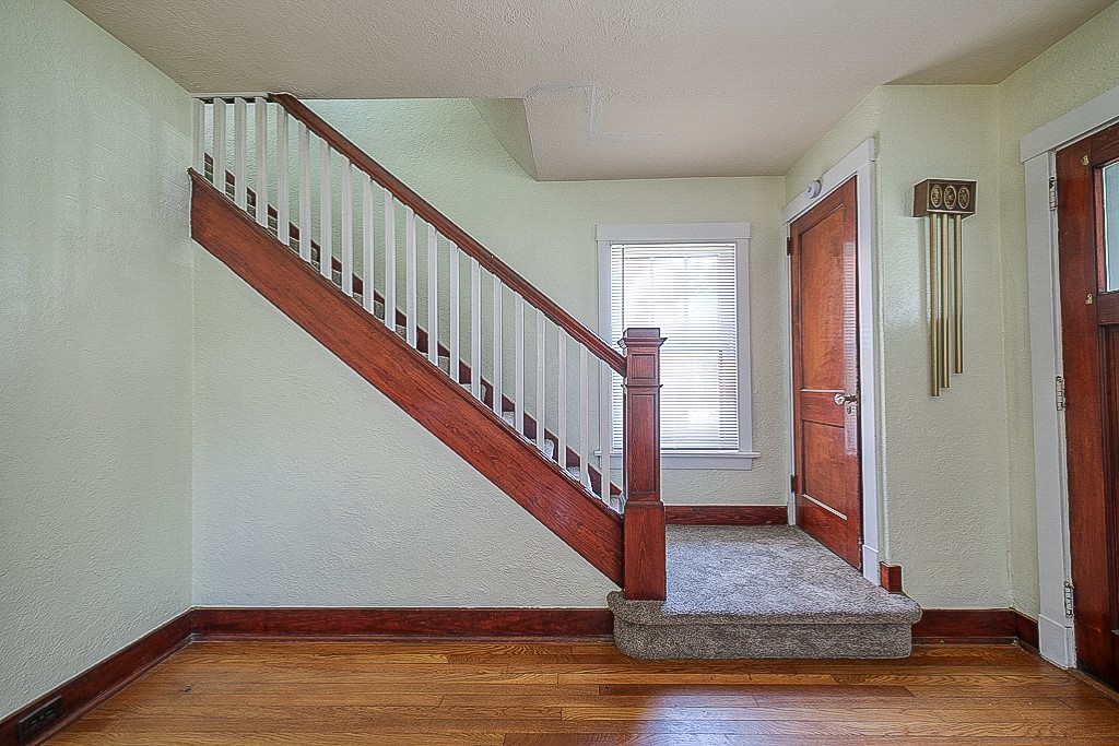 Mt Washington, Pennsylvania 15211, United States, 3 Bedrooms Bedrooms, ,2 BathroomsBathrooms,Residential,Pending,47725