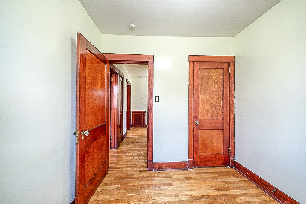 Mt Washington, Pennsylvania 15211, United States, 3 Bedrooms Bedrooms, ,2 BathroomsBathrooms,Residential,Pending,47725