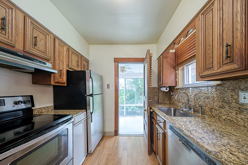 Mt Washington, Pennsylvania 15211, United States, 3 Bedrooms Bedrooms, ,2 BathroomsBathrooms,Residential,Pending,47725