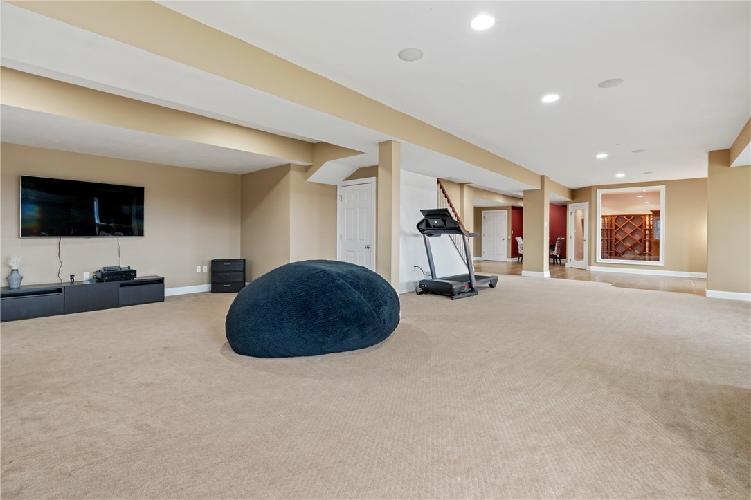 Pine Twp, Pennsylvania 15044, United States, 5 Bedrooms Bedrooms, ,6 BathroomsBathrooms,Residential,Active,246049