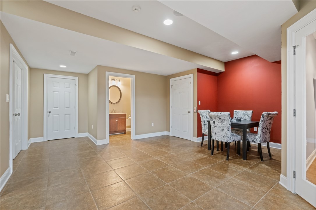 Pine Twp, Pennsylvania 15044, United States, 5 Bedrooms Bedrooms, ,6 BathroomsBathrooms,Residential,Active,246049