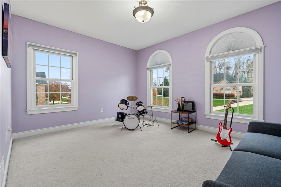 Pine Twp, Pennsylvania 15044, United States, 5 Bedrooms Bedrooms, ,6 BathroomsBathrooms,Residential,Active,246049