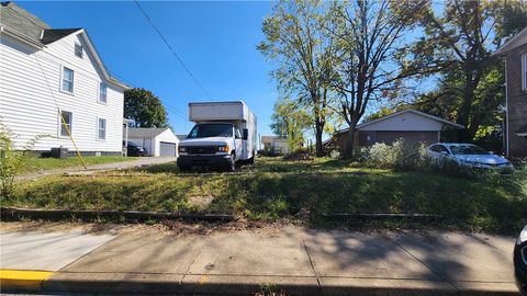 Photo of 267 Reno St, Rochester, PA 15074 (MLS # 1724110)