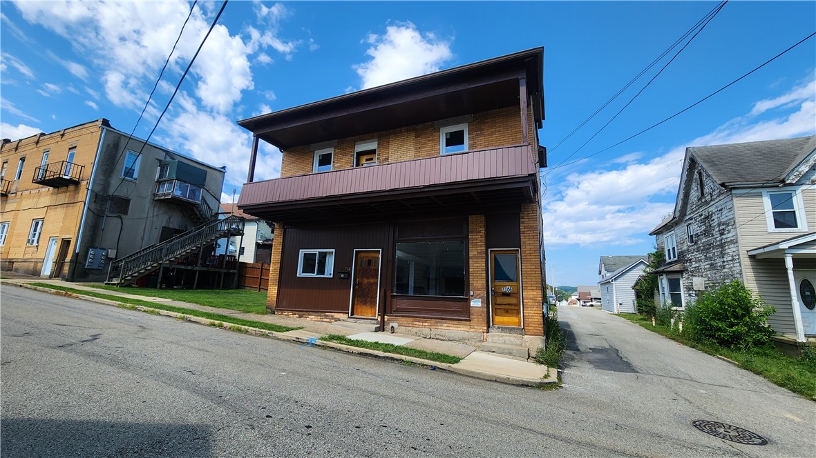 716 Hawthorne Street
