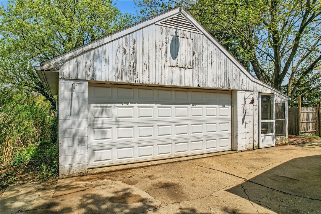 242 Lincoln St St, Sharon, Pennsylvania image 3