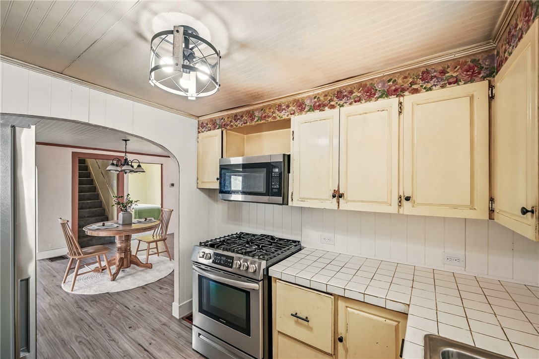 242 Lincoln St St, Sharon, Pennsylvania image 16
