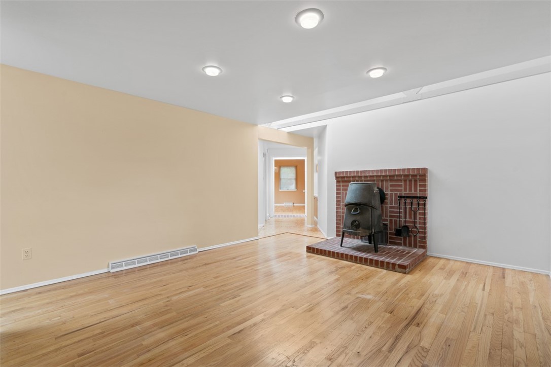 1209 Northwestern Dr