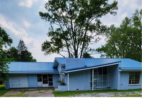 808 S Pike Rd Buffalo Twp - BUT PA 16055