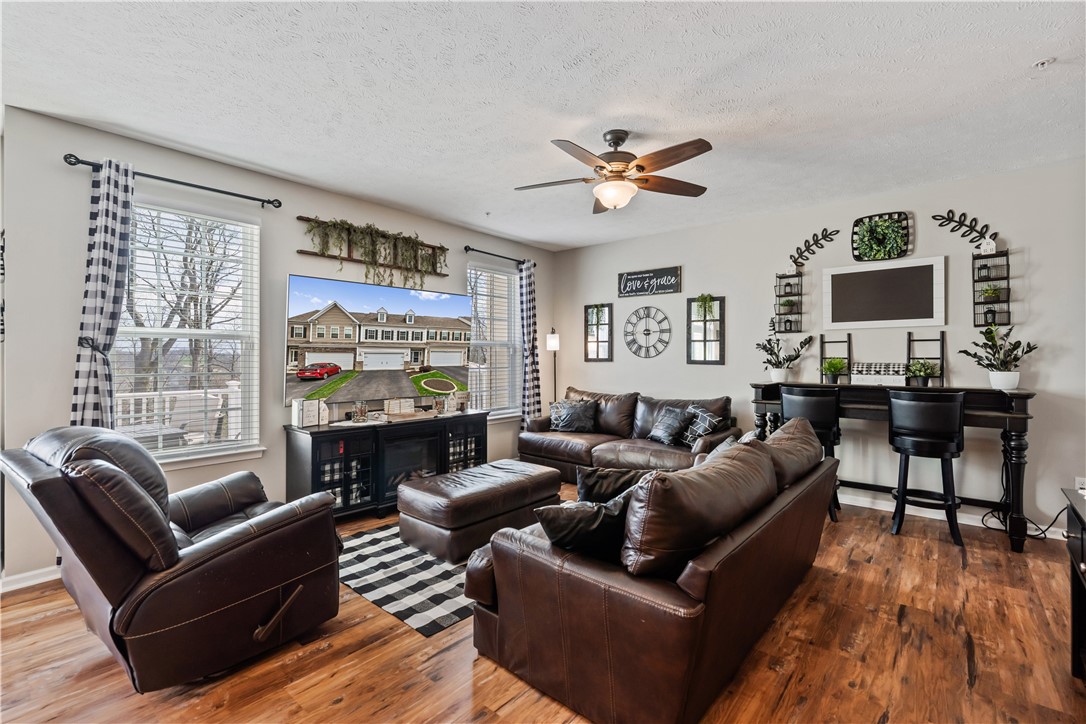 South Strabane, Pennsylvania 15301, United States, 3 Bedrooms Bedrooms, ,4 BathroomsBathrooms,Residential,Active,114967