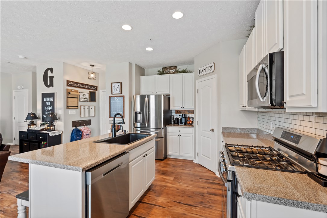 South Strabane, Pennsylvania 15301, United States, 3 Bedrooms Bedrooms, ,4 BathroomsBathrooms,Residential,Active,114967