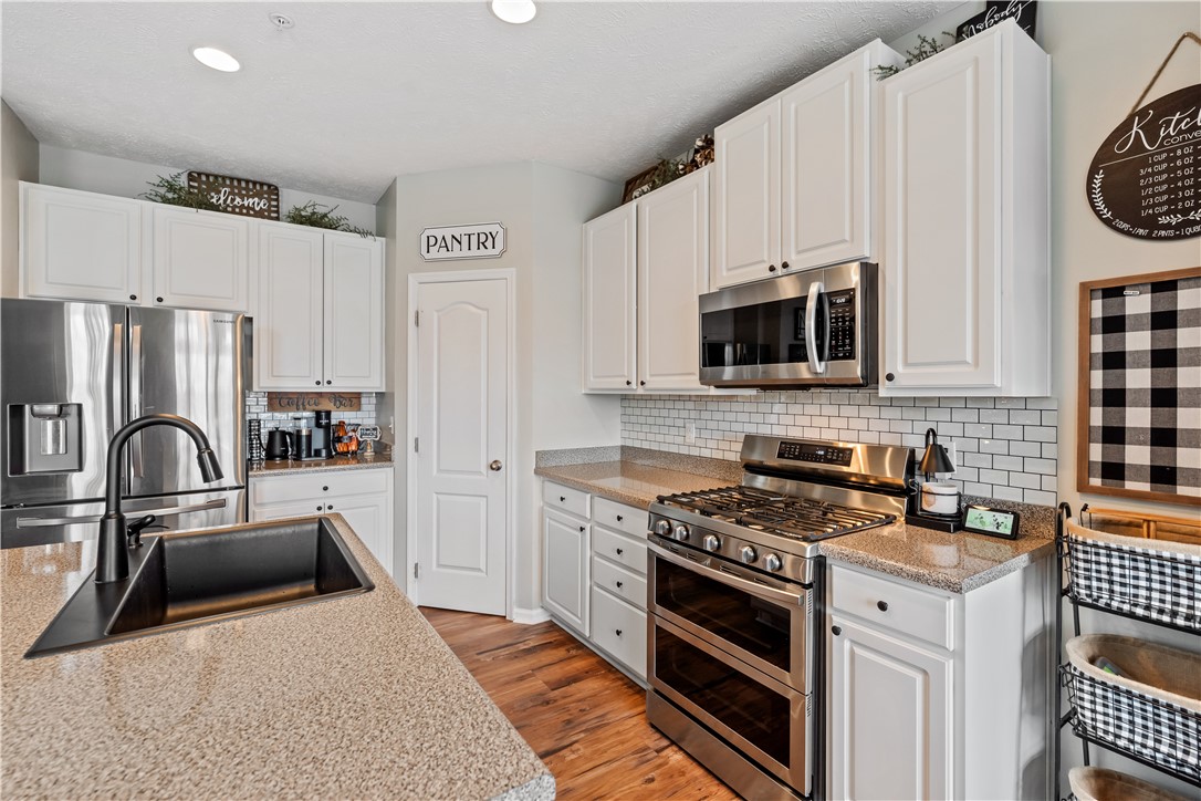 South Strabane, Pennsylvania 15301, United States, 3 Bedrooms Bedrooms, ,4 BathroomsBathrooms,Residential,Active,114967