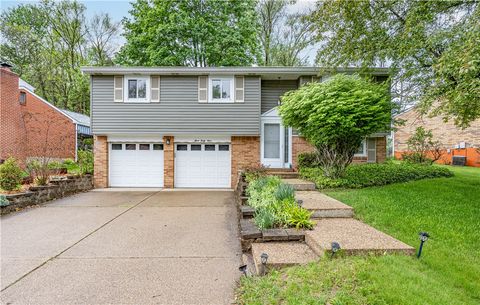 Photo of 344 Springwood Dr, Verona, PA 15147 (MLS # 1750985)