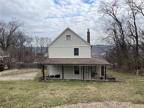 1629 Glenbrook Ave Moon/Crescent Twp PA 15108