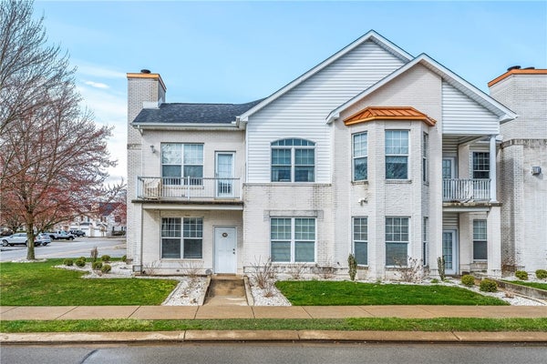 216 ADAMS POINTE BLVD UNIT 10, MARS, PA 16046 - Image 61de99645dfe7d207d32d85a2ec129be/188468704