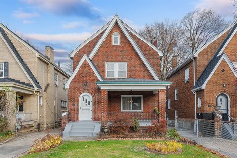 Photo of 7119 Penn Ave, Pittsburgh, PA 15208 (MLS # 1732167)