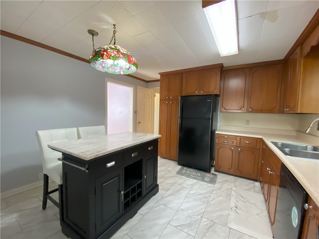 Churchill Boro, Pennsylvania 15235, United States, 4 Bedrooms Bedrooms, ,3 BathroomsBathrooms,Residential,Active,38739
