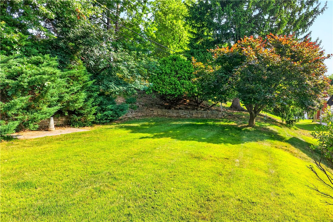 5032 Azalea Dr