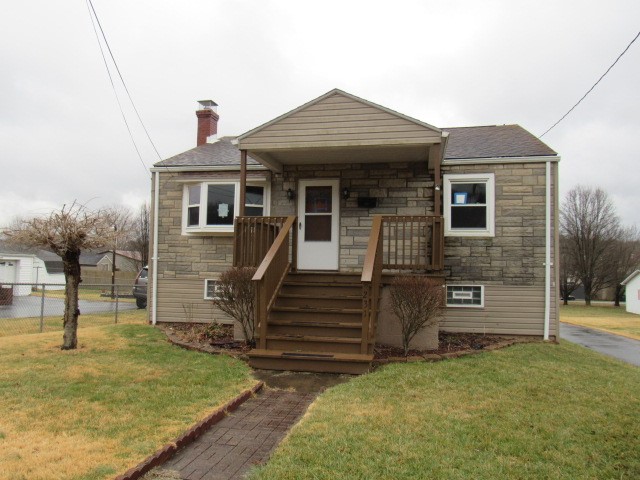 231 Sangston Avenue Ave, Masontown, Pennsylvania image 1