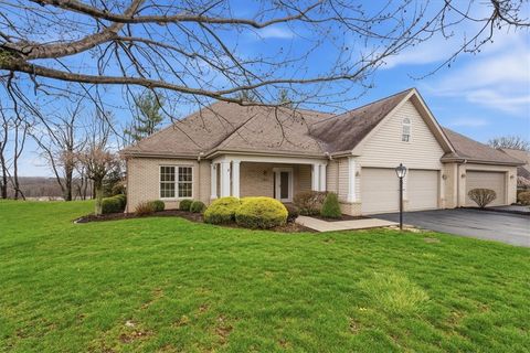 Photo of 253 Hytyre Farms Dr, Gibsonia, PA 15044 (MLS # 1747285)