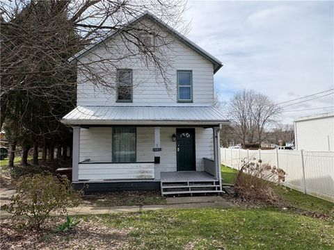 Photo of 181 S Mercer St, Greenville, PA 16125 (MLS # 1745729)