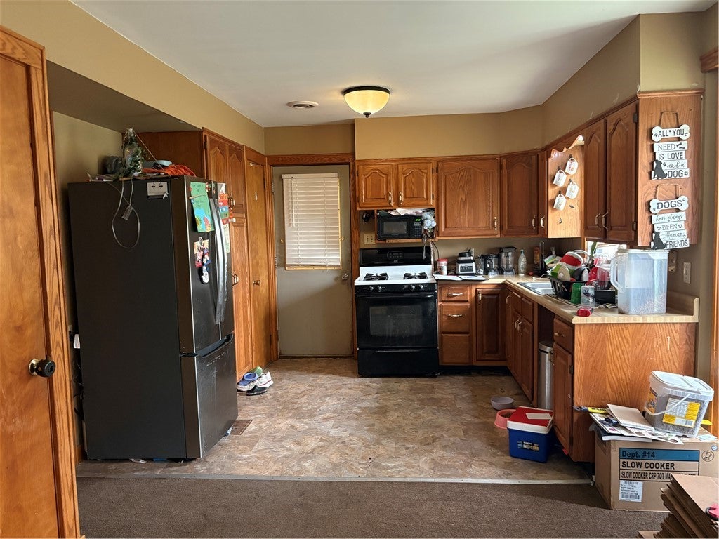 227 W Henry St