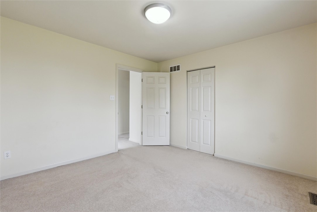 921 Bideford Dr, South Park, Pennsylvania image 29