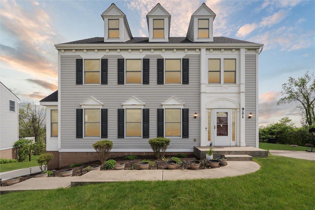921 Bideford Dr, South Park, Pennsylvania image 1