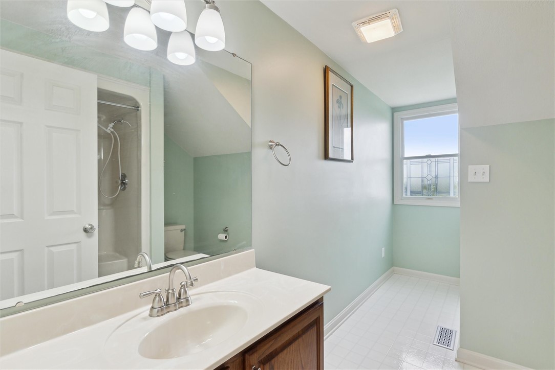 921 Bideford Dr, South Park, Pennsylvania image 37
