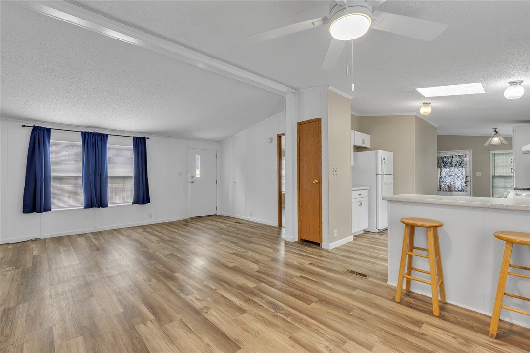 353 Pleasant Dr
