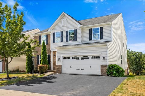 174 Cimarron Dr Moon/Crescent Twp PA 15108