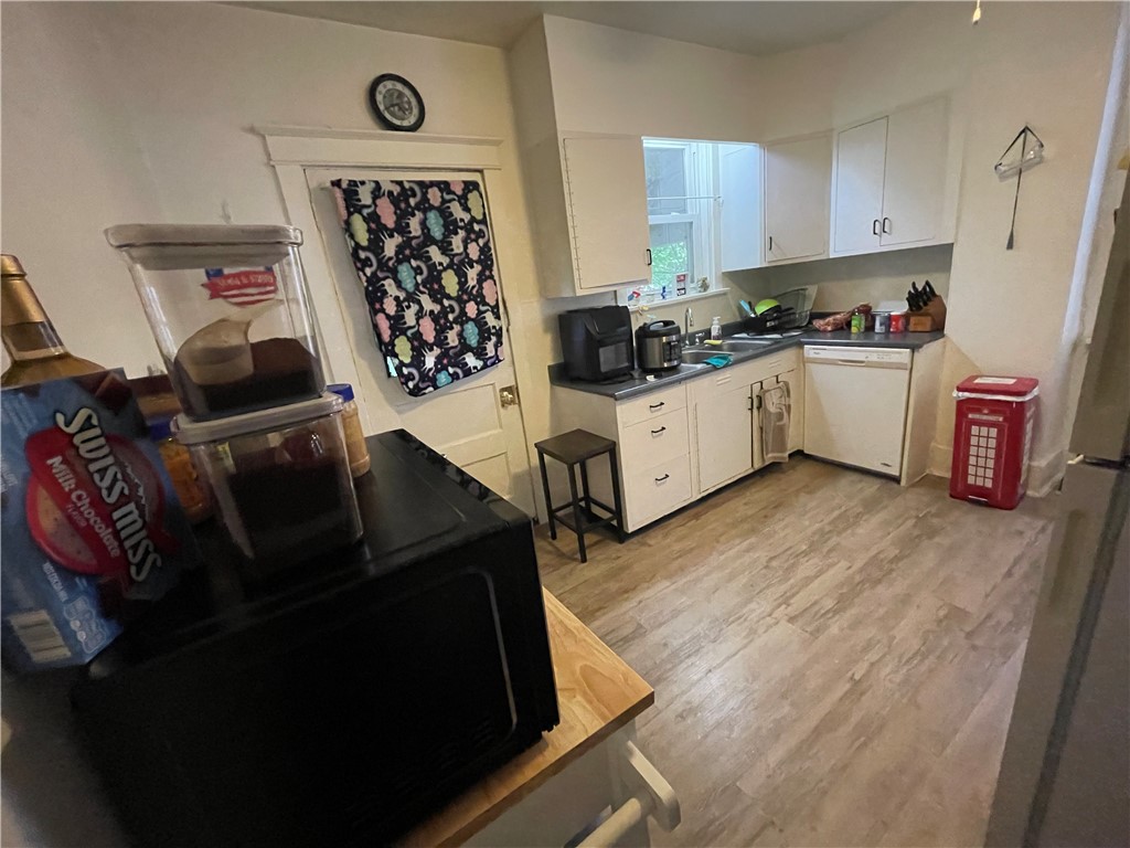 Regent Square, Pennsylvania 15221, United States, 3 Bedrooms Bedrooms, ,1 BathroomBathrooms,Residential,Active,205932