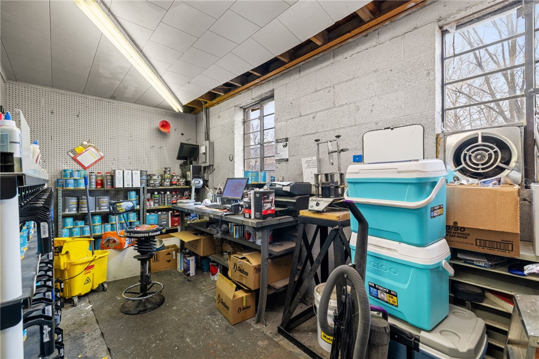 Ellwood City, Pennsylvania 16117, United States, ,Commercial,Active,250207