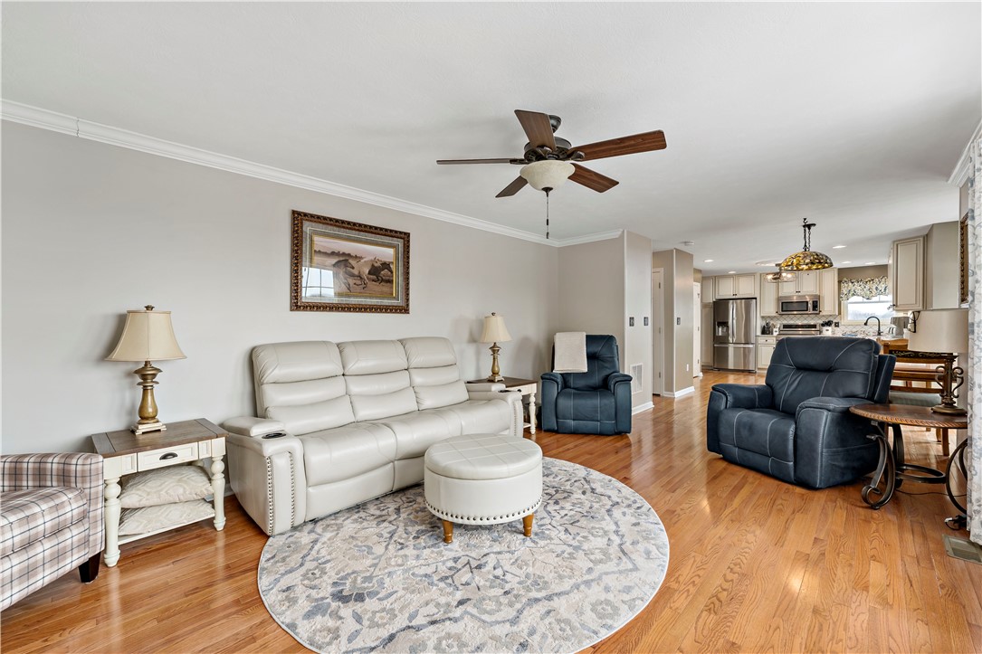 204 Rolling Hill Farm Dr