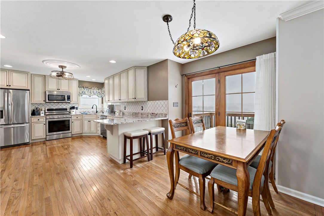 204 Rolling Hill Farm Dr