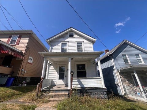 Homes For Sale - 925 Leeds Ave Ave<br/> Monessen, PA 15062