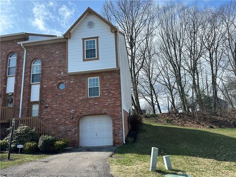 Photo of 2405 Timberglen Dr, Imperial, PA 15126 (MLS # 1744716)