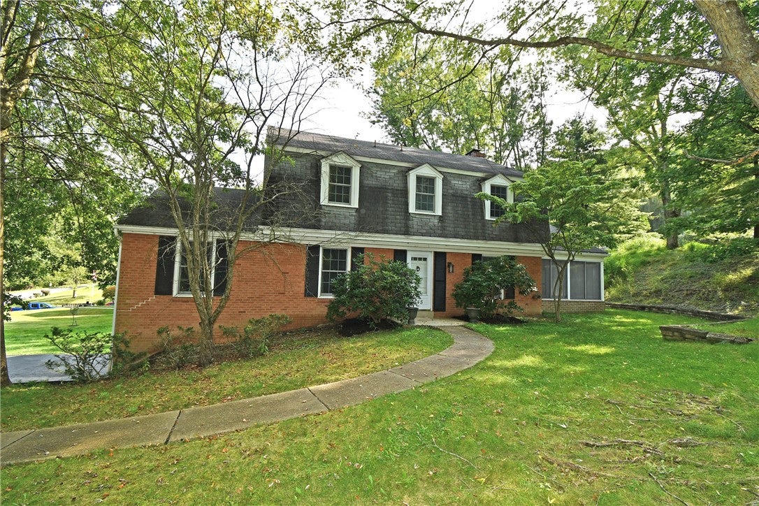 545 Pebblewood Ct