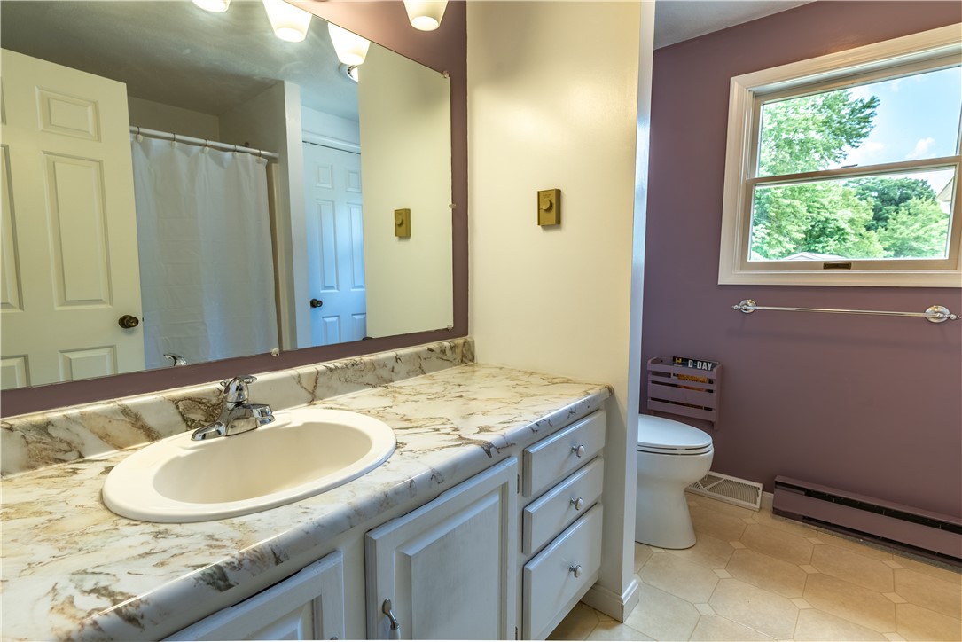 Slippery Rock Twp, Pennsylvania 16057, United States, 3 Bedrooms Bedrooms, ,3 BathroomsBathrooms,Residential,Contingent,194077