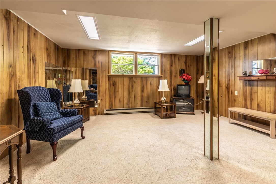 Slippery Rock Twp, Pennsylvania 16057, United States, 3 Bedrooms Bedrooms, ,3 BathroomsBathrooms,Residential,Contingent,194077