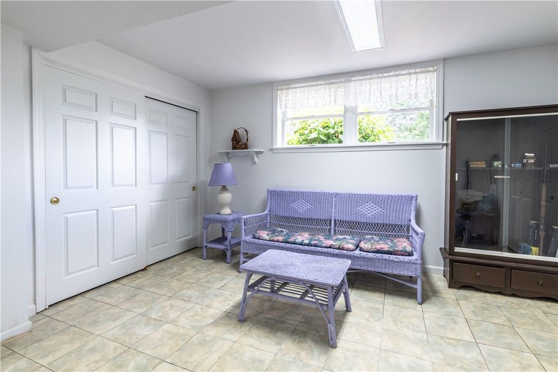 Slippery Rock Twp, Pennsylvania 16057, United States, 3 Bedrooms Bedrooms, ,3 BathroomsBathrooms,Residential,Contingent,194077