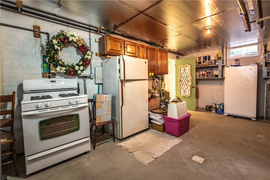 Slippery Rock Twp, Pennsylvania 16057, United States, 3 Bedrooms Bedrooms, ,3 BathroomsBathrooms,Residential,Contingent,194077