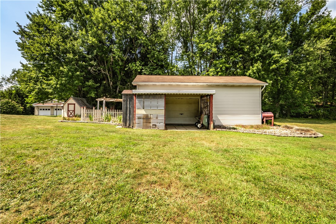 Slippery Rock Twp, Pennsylvania 16057, United States, 3 Bedrooms Bedrooms, ,3 BathroomsBathrooms,Residential,Contingent,194077