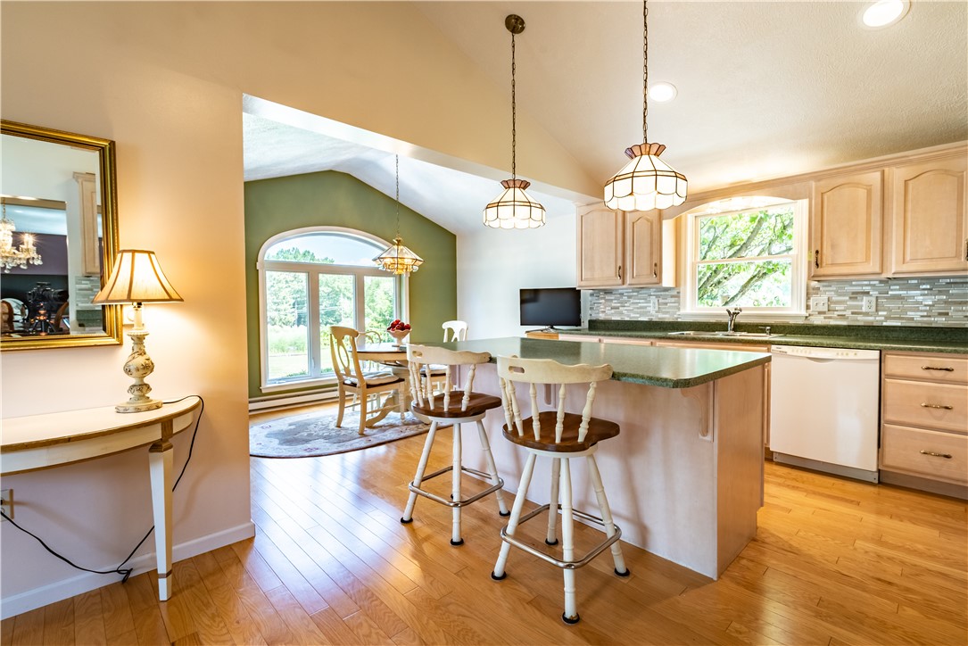 Slippery Rock Twp, Pennsylvania 16057, United States, 3 Bedrooms Bedrooms, ,3 BathroomsBathrooms,Residential,Contingent,194077